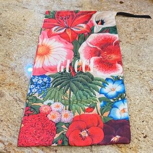 GUCCI FLORAL DUST BAG, NO SHOES